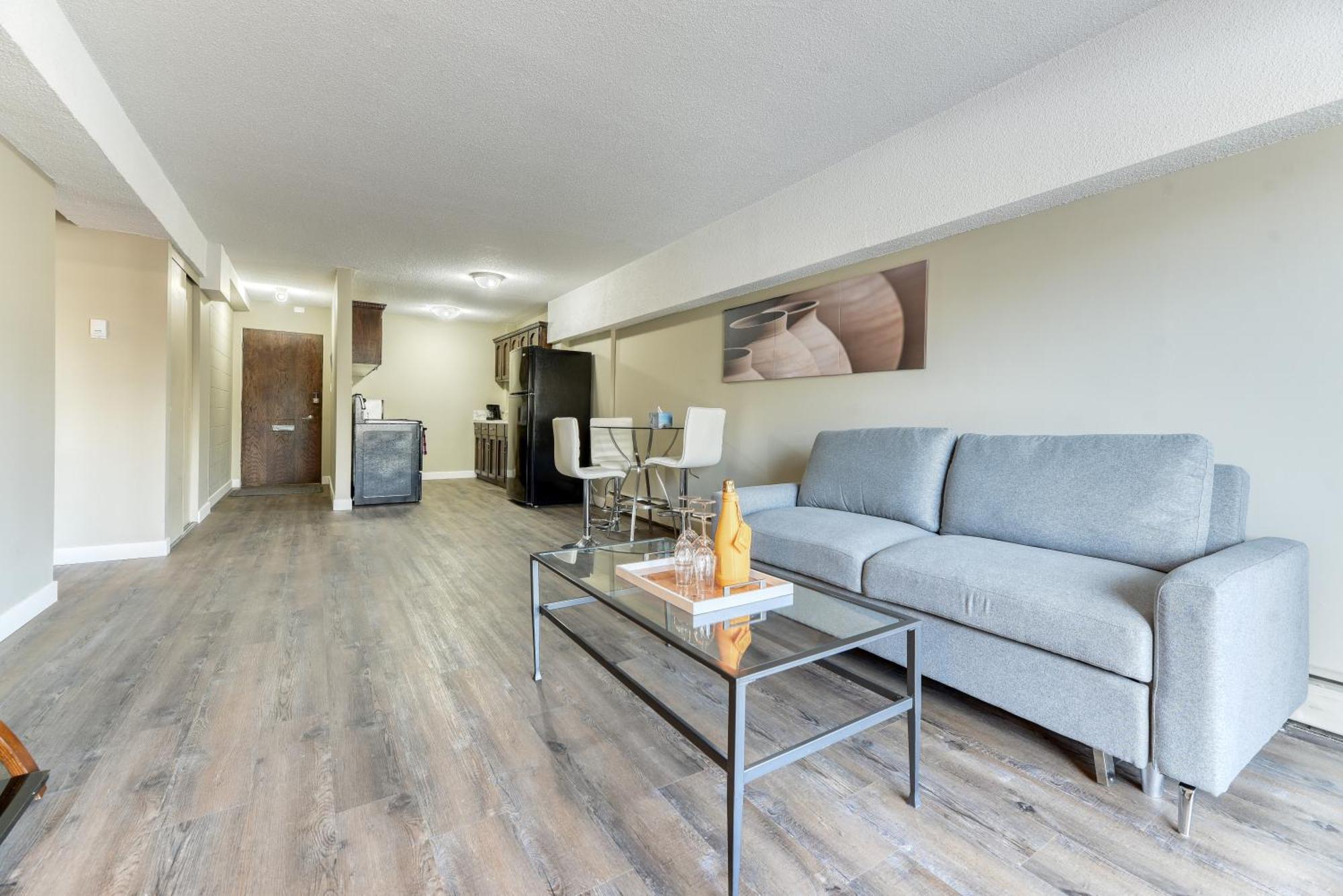 A Spacious Downtown 1-Bed Suite YYC Exterior foto
